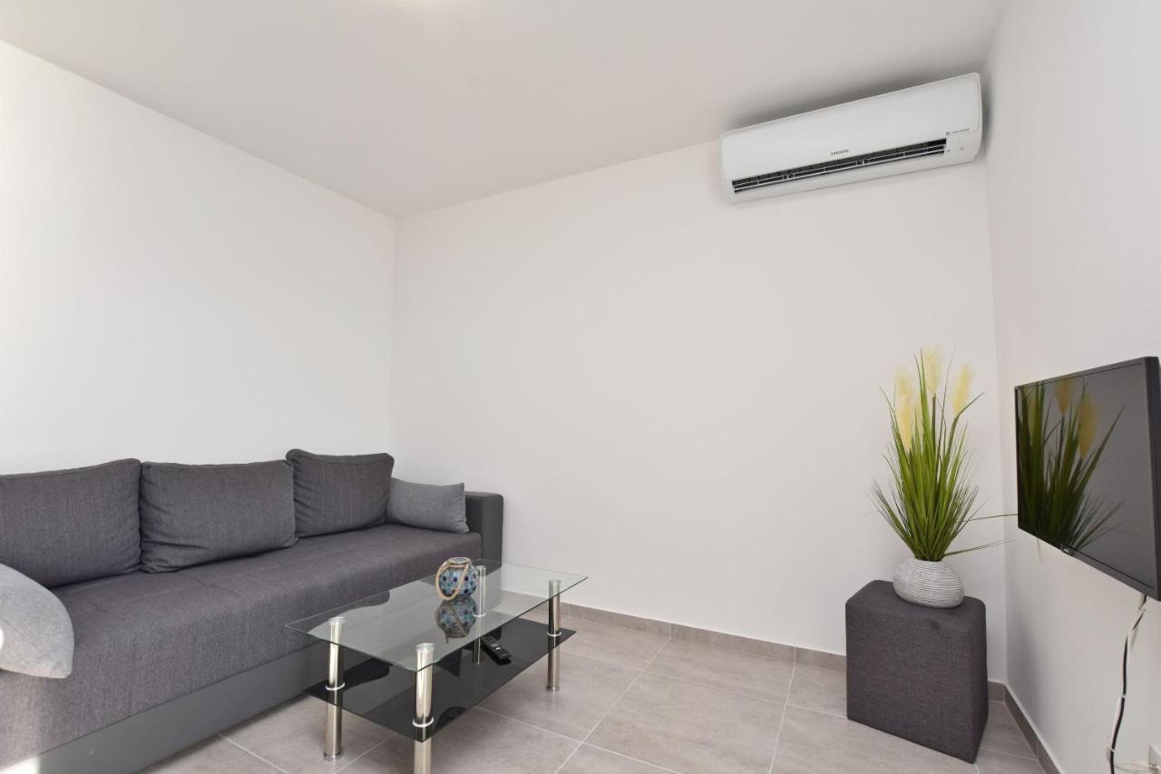 Apartments Danolic Писак Екстер'єр фото